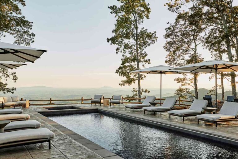 Luxury Bleisure Resorts USA: Executive Workation & Travel Sourcing